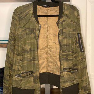 Camo bomber jacket